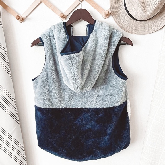 Surfside Supple Fuzzy Colorblock Vest - Picture 2 of 4